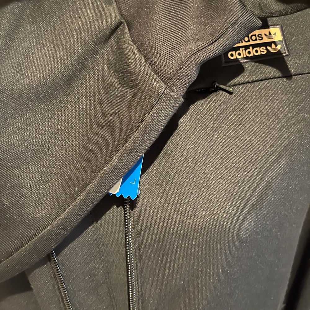 Adidas zip-off leg jumpsuit - Picture 4 of 7